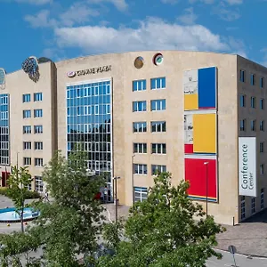 Crowne Plaza By Ihg Otel